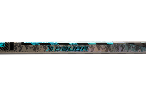 1063991_HOL24_STICK_TWITCH_SR_0004