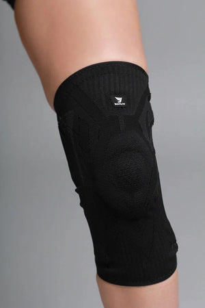 approach_knee_black