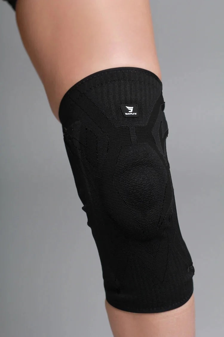 approach_knee_black