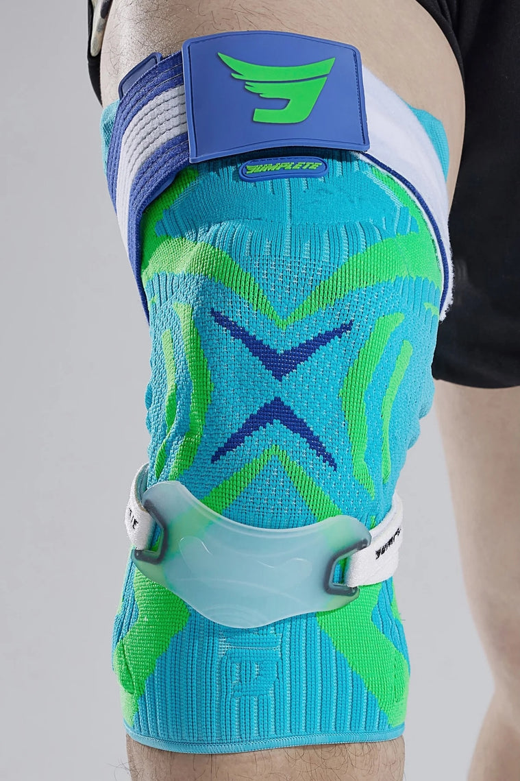 attakk_perf_knee_2_turq_1