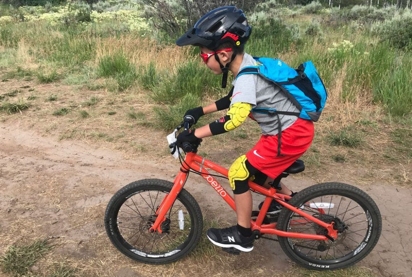 camelbak_mini_mule_action2
