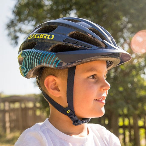giro-hale-mips-youth-helmet-lifestyle-details
