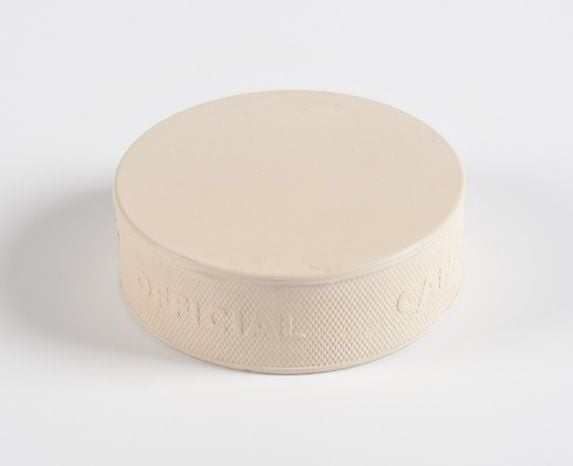 puck_white