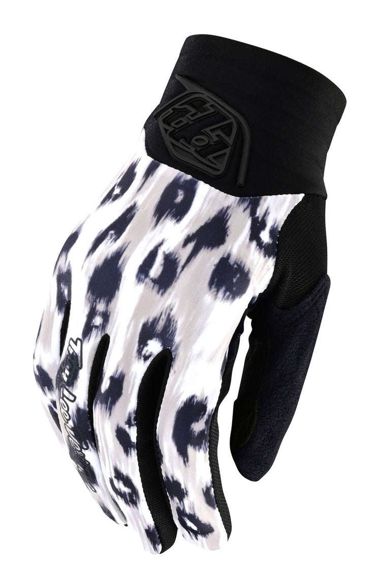 tld_luxe_glove_wildcat_wht_01__24870.1651015242