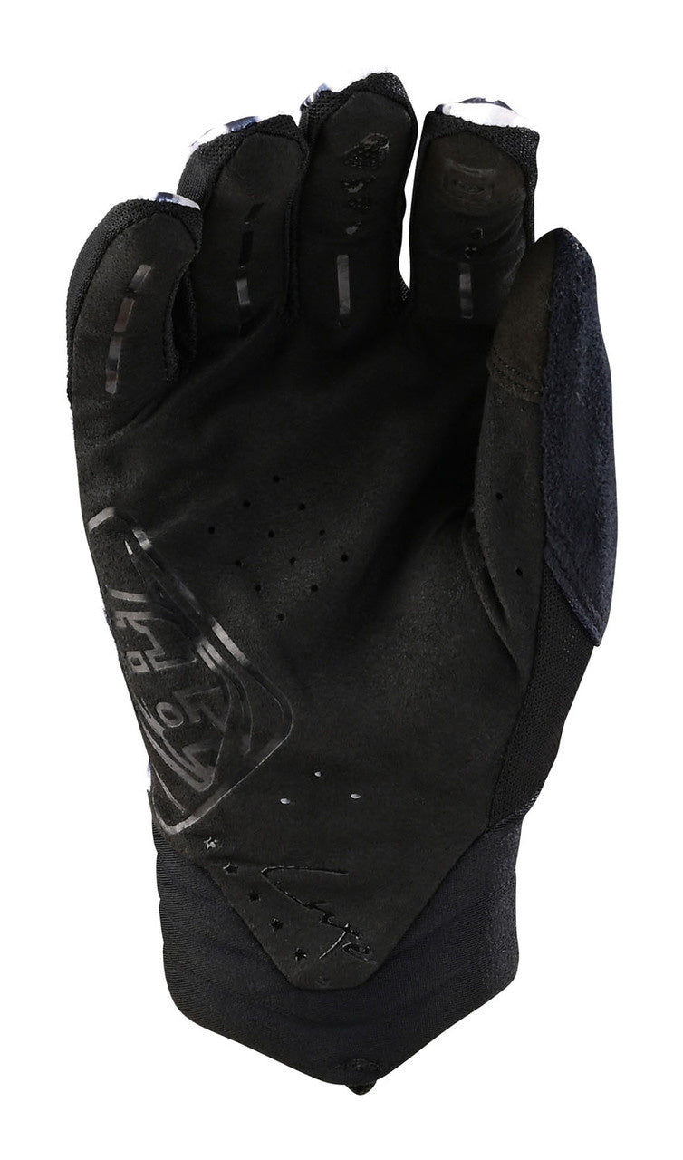 tld_luxe_glove_wildcat_wht_02__30169.1651015242